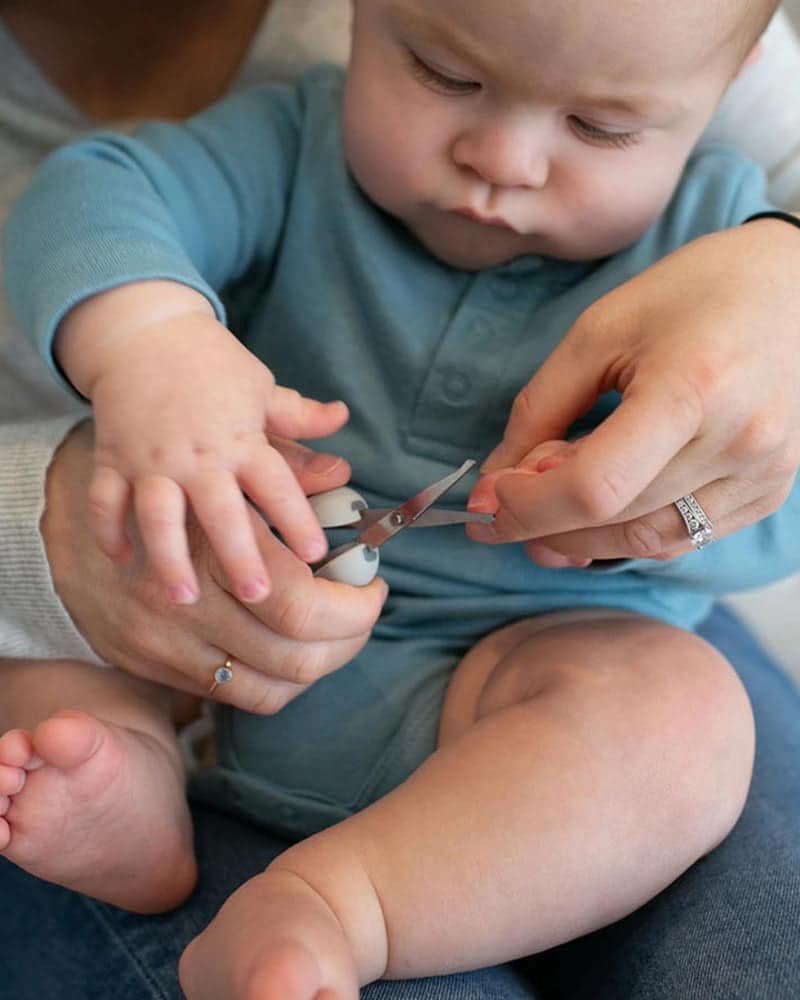 Dr. Brown’s – Ciseaux à ongles Safe Squeeze avec étui de sécurité